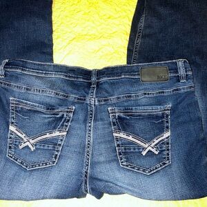 Men’s Buckle Seth jeans.